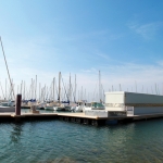 Une première mondiale au Cap d’Agde : des sanitaires flottants avec micro-station d’épuration écologique